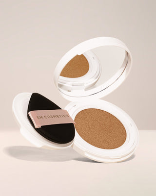 EM Cosmetics Daydream Cushion Foundation with SPF in Summer Hue, a medium shade for a healthy, sun-kissed appearance.